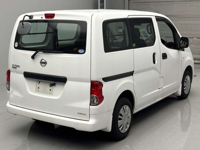 NISSAN NV200 2016