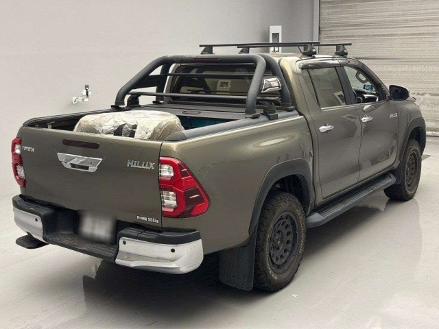 TOYOTA HILUX 2021