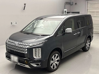 MITSUBISHI DELICA D5