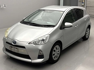 TOYOTA AQUA 2013