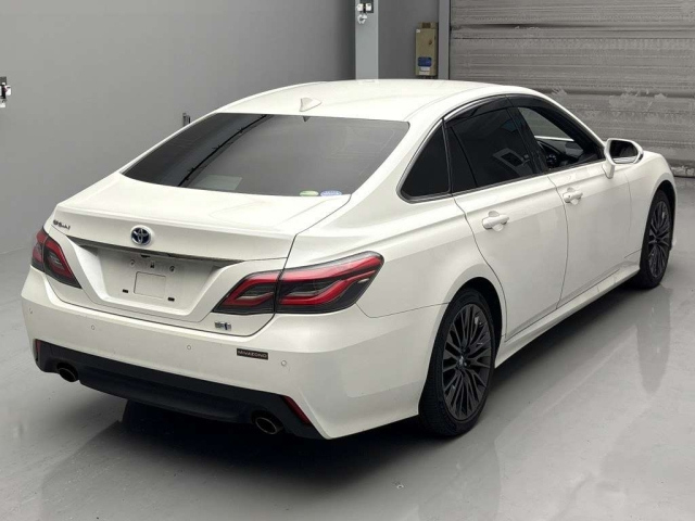 TOYOTA CROWN 2020