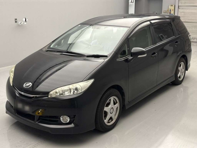 TOYOTA WISH 2015