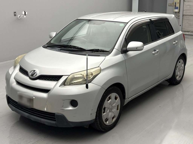 TOYOTA IST 2009
