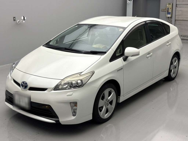 TOYOTA PRIUS 2014