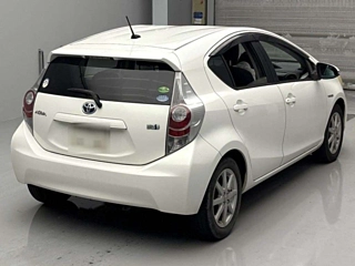 TOYOTA AQUA 2012