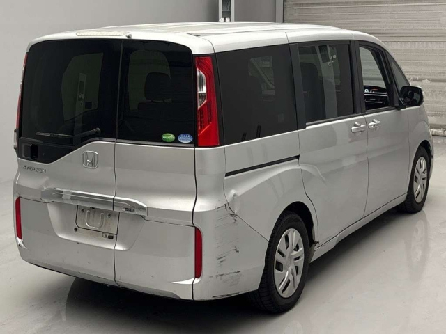 HONDA STEP WAGON 2016
