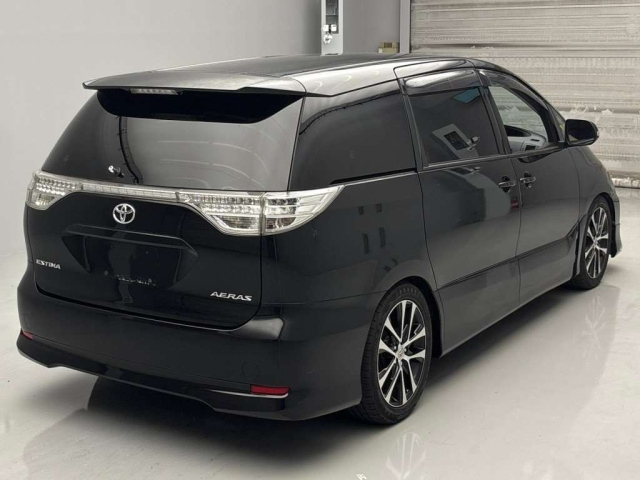 TOYOTA ESTIMA 2013
