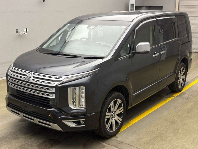 MITSUBISHI DELICA D5 2023