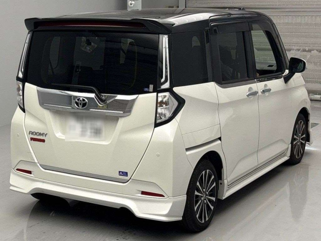 TOYOTA ROOMY 2024