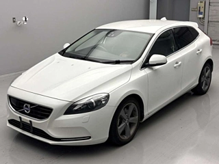 VOLVO V40 2013