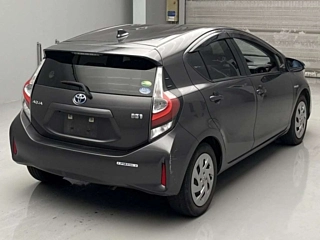 TOYOTA AQUA 2018