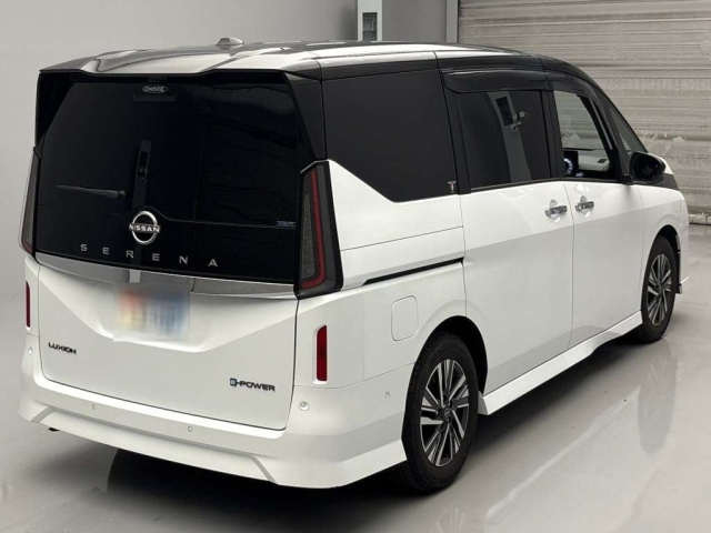 NISSAN SERENA 2023