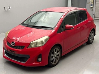 TOYOTA VITZ 2011