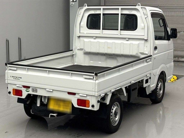 MITSUBISHI MINICAB TRUCK 2016