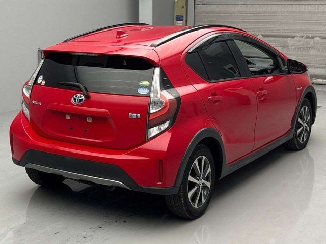 TOYOTA AQUA 2018