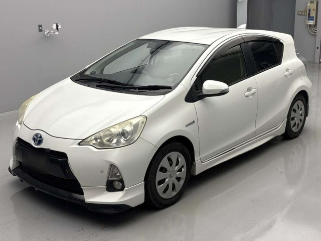TOYOTA AQUA 2014