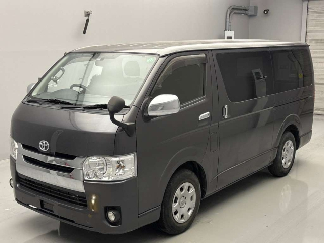 TOYOTA HIACE VAN 2014