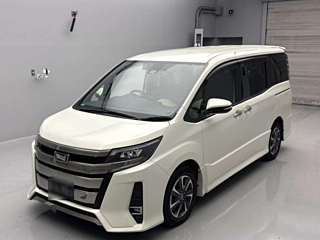 TOYOTA NOAH 2018