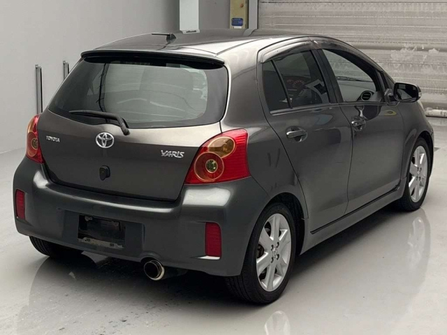 TOYOTA VITZ 2009