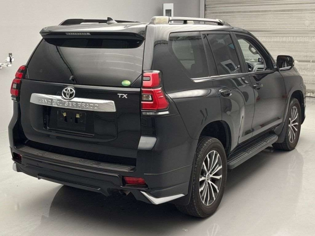 TOYOTA LAND CRUISER PRADO 2018