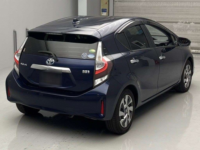 TOYOTA AQUA 2020