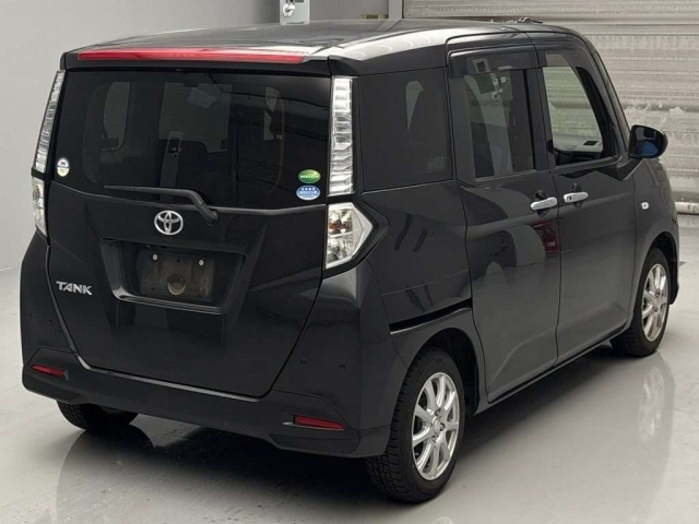 TOYOTA TANK 2020