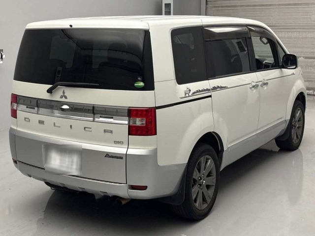 MITSUBISHI DELICA D5 2018