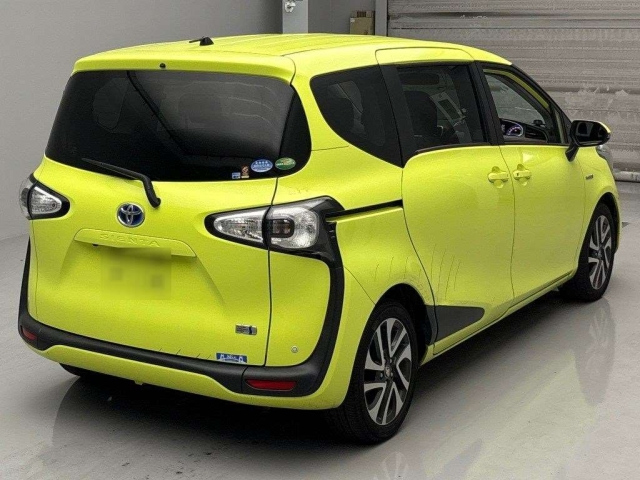 TOYOTA SIENTA 2016