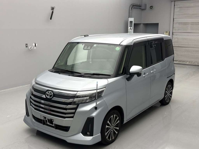 TOYOTA ROOMY 2022