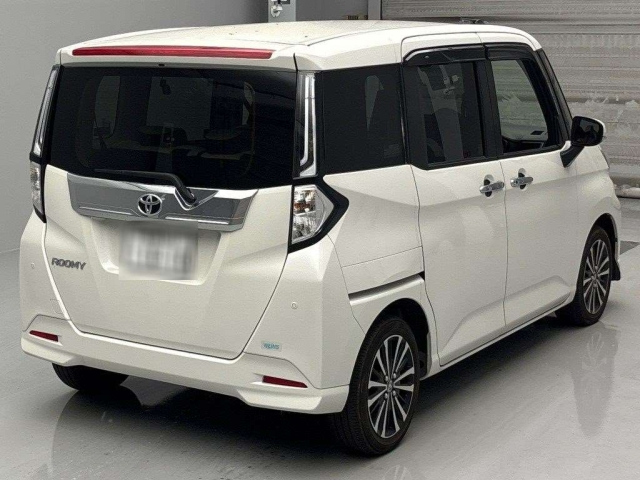 TOYOTA ROOMY 2023