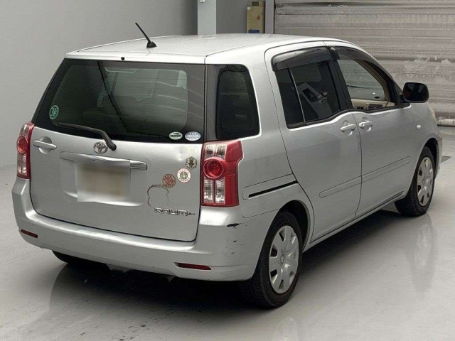 TOYOTA RAUM 2009
