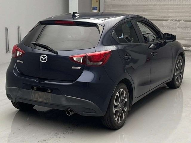 MAZDA DEMIO 2017