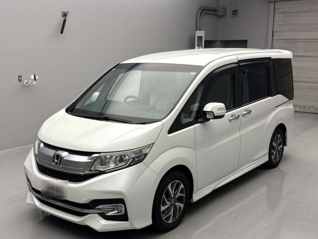 HONDA STEP WAGON 2015