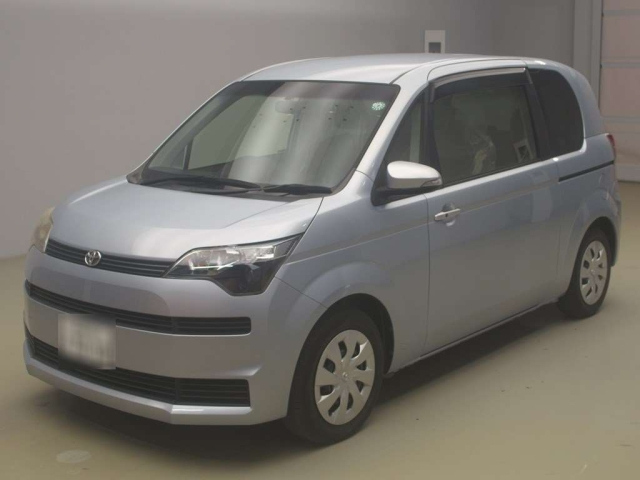 TOYOTA SPADE 2015