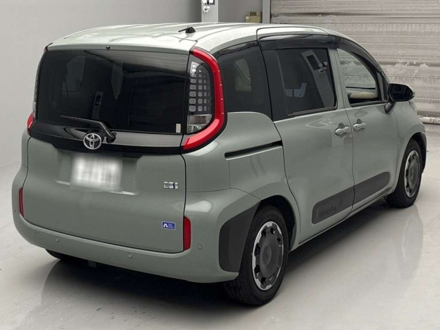 TOYOTA SIENTA 2023