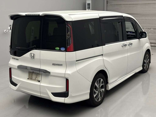 HONDA STEP WAGON 2015