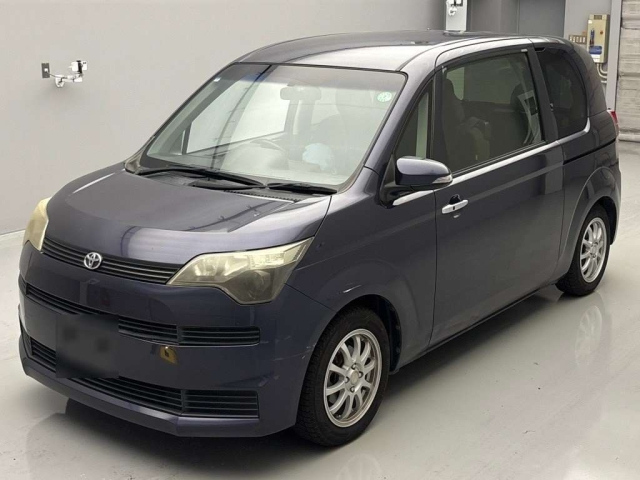 TOYOTA SPADE 2013