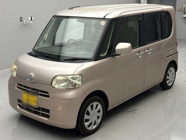 DAIHATSU TANTO 2013