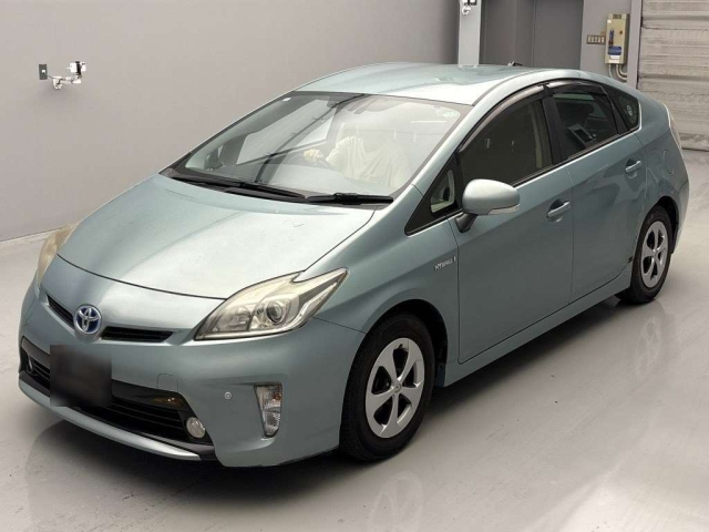 TOYOTA PRIUS 2013