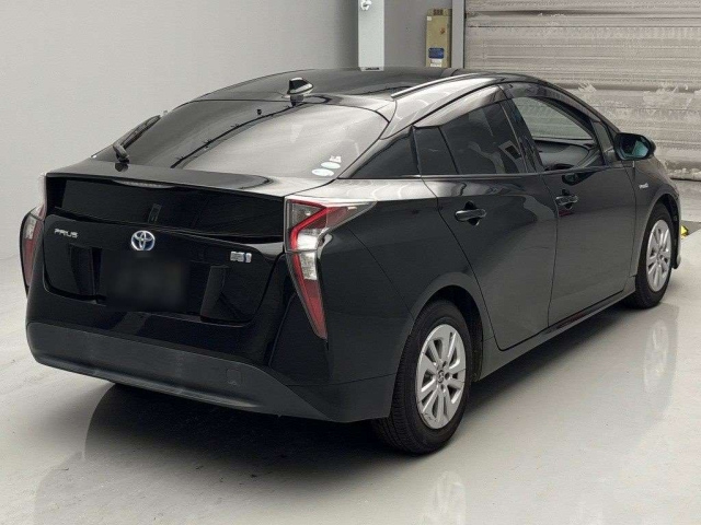 TOYOTA PRIUS 2016