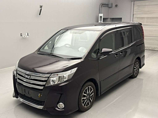TOYOTA NOAH 2014