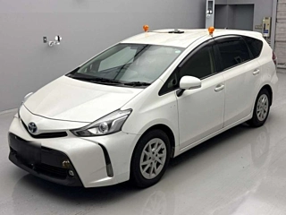 TOYOTA PRIUS ALPHA 2016