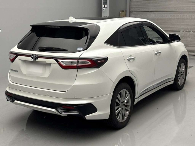 TOYOTA HARRIER 2018