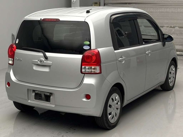 TOYOTA PORTE 2014