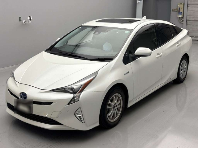 TOYOTA PRIUS 2018