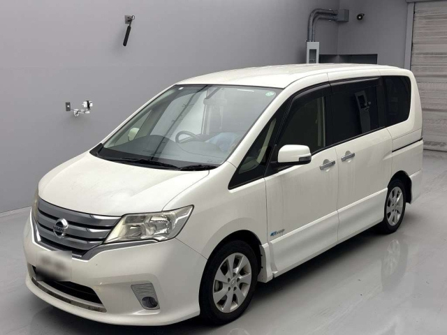 NISSAN SERENA 2013