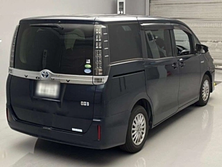 TOYOTA VOXY 2014