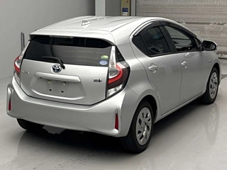 TOYOTA AQUA 2020
