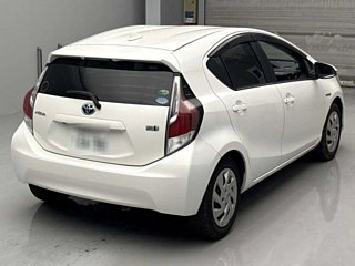 TOYOTA AQUA 2015