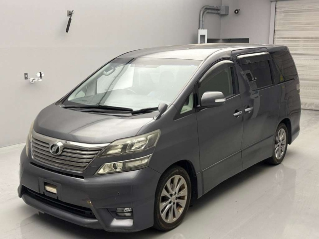 TOYOTA VELLFIRE 2010